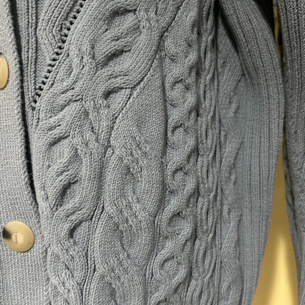 Vince Aran Cable Knit Womens Cardigan Sweater Size M Buttons Blue Long Sleeves - Picture 8 of 13